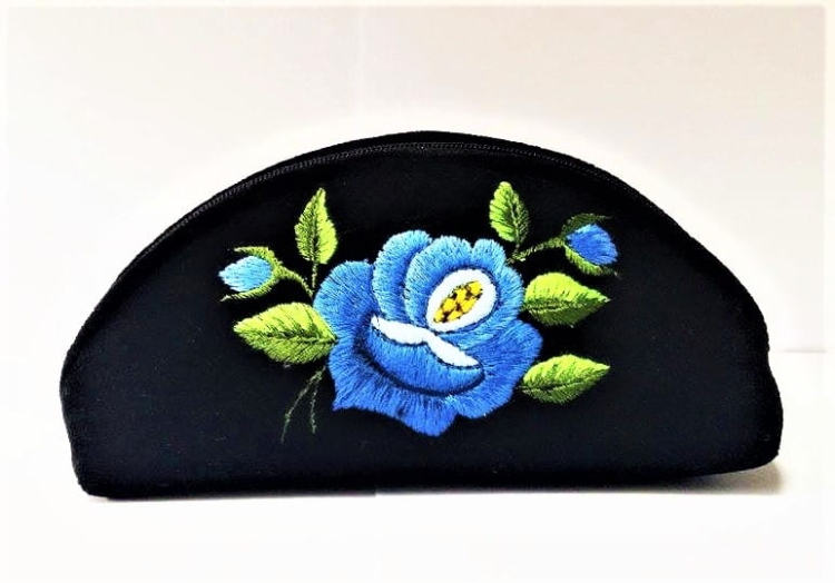 Mała kosmetyczka niebieska róża łowicka.jpg