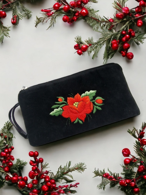 d4b384c05a7aa87f7fd70210bba709d4