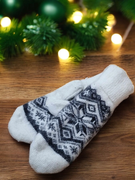 Zimowe rękawiczki wełniane jednopalczaste gwiazdki