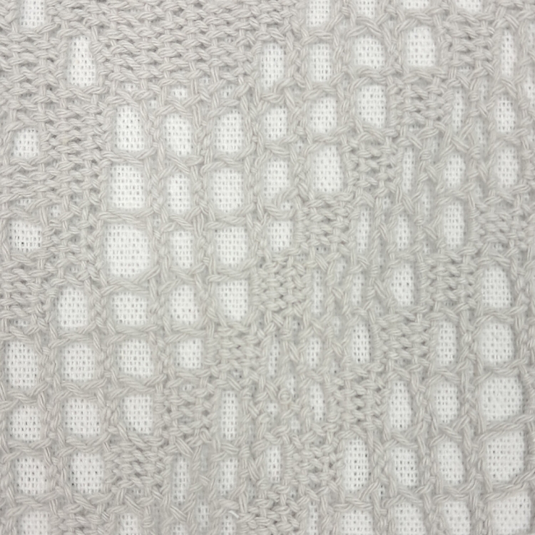 Szara poszewka z koronką 40x40 cm