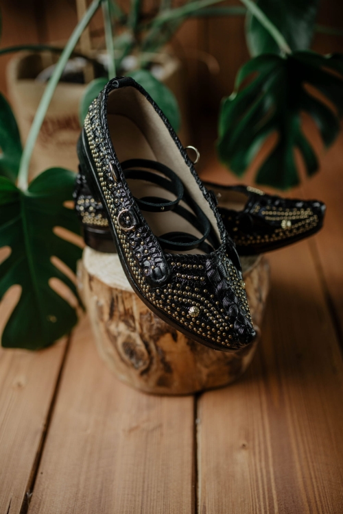 Kierpce skórzane góralskie zelowane z ćwiekami