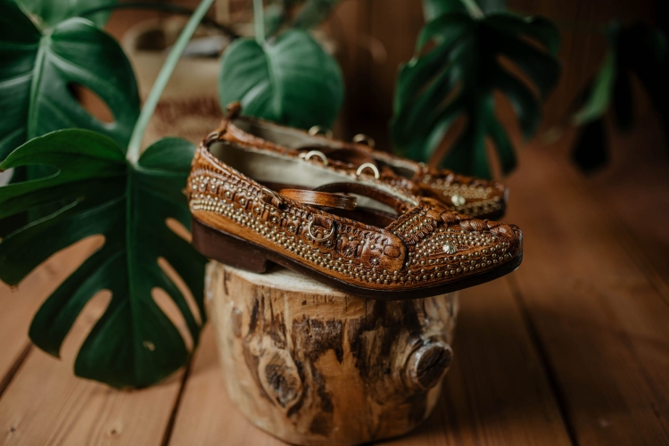 Kierpce skórzane góralskie zelowane z ćwiekami