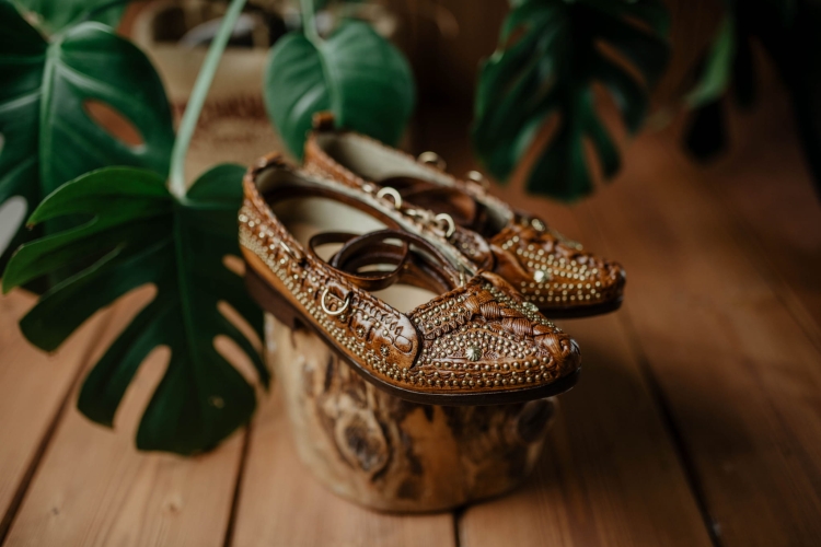 Kierpce skórzane góralskie zelowane z ćwiekami