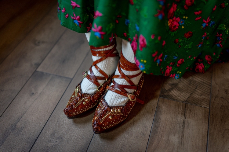 Kierpce skórzane góralskie zelowane z ćwiekami