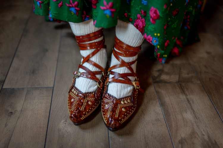 Kierpce skórzane góralskie zelowane z ćwiekami