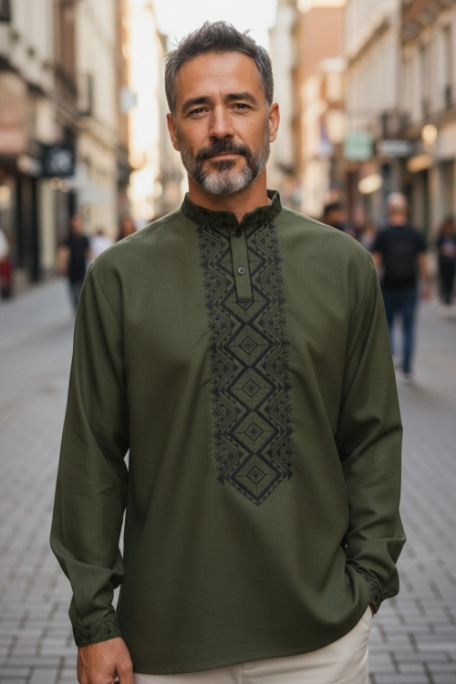 Zielona koszula męska słowiańskie wzory folk