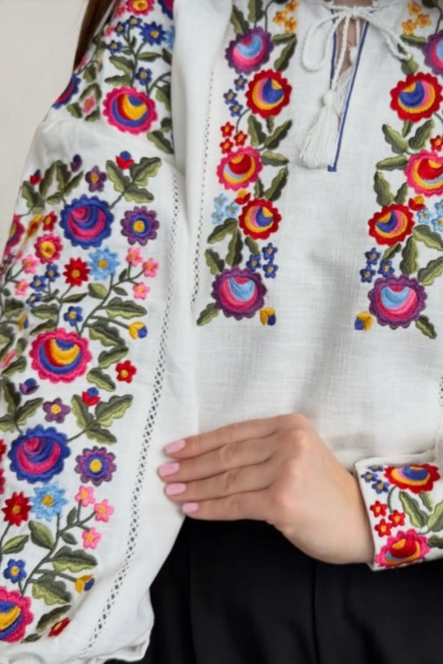 Lniana folkowa bluzka z kwiatami etno