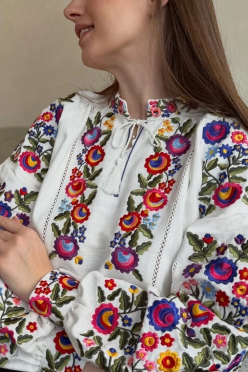 Lniana folkowa bluzka z kwiatami etno