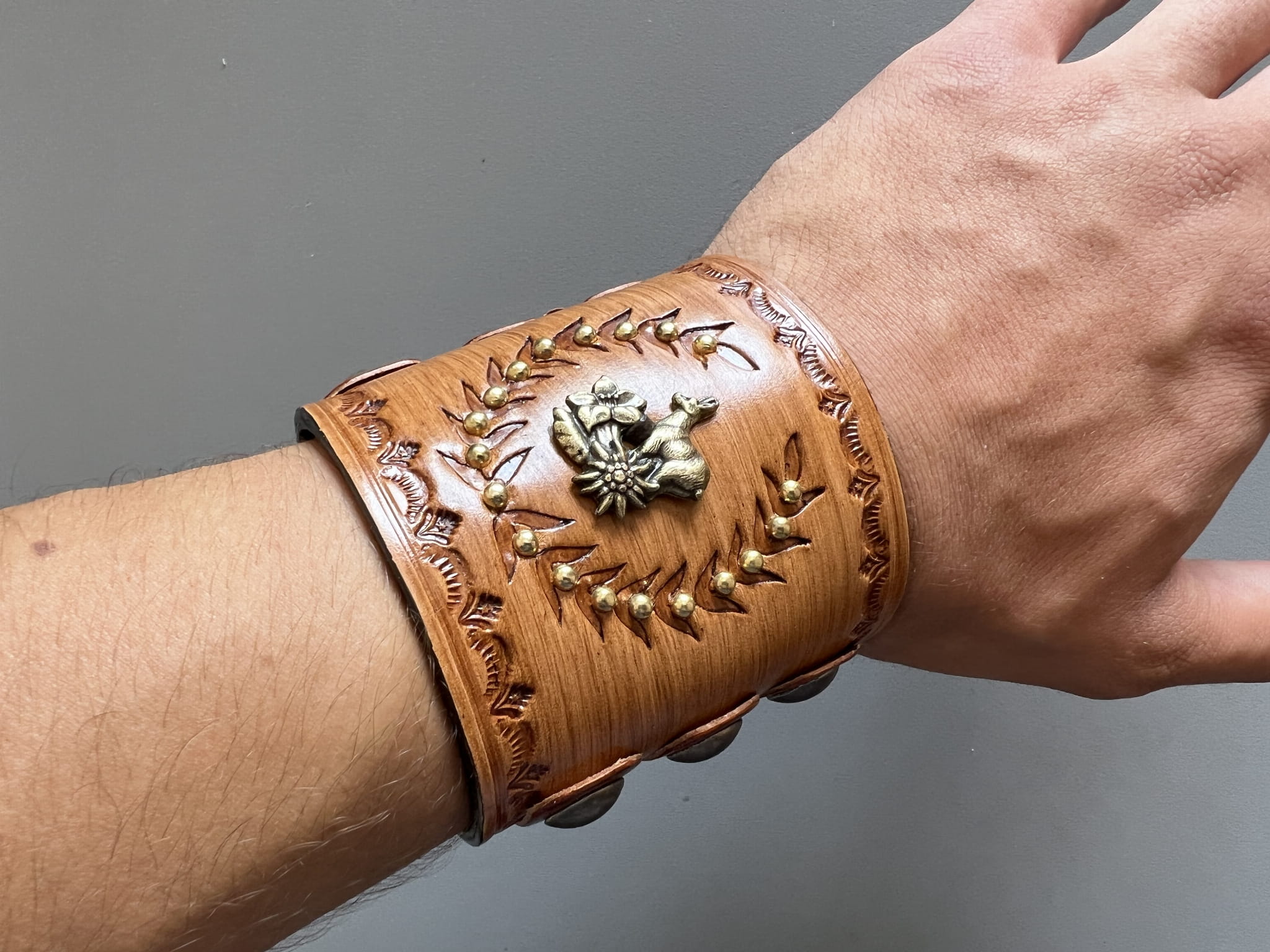 Męska bransoletka opaska skóra zając 