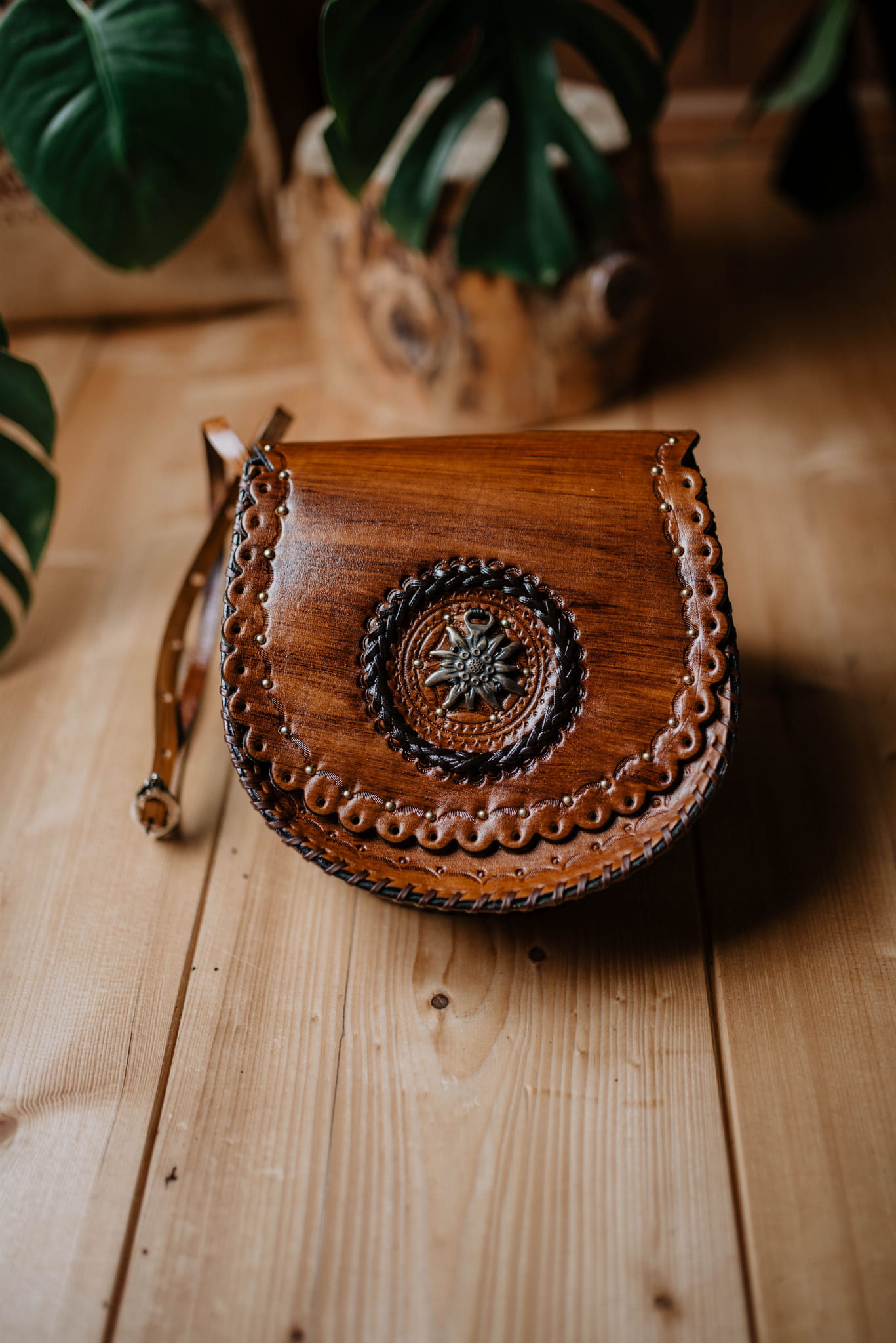 Torebka skórzana góralska ręcznie robiona Szarotka 