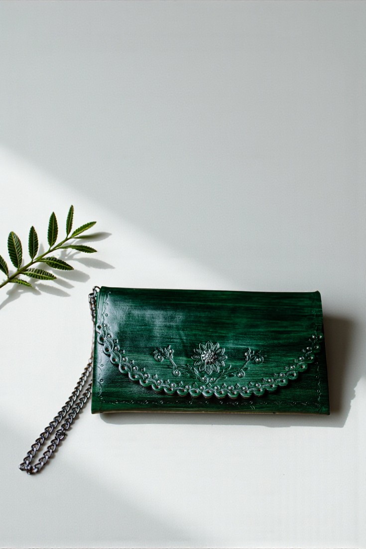 Torebka skórzana kopertówka ręcznie robiona kwiat 